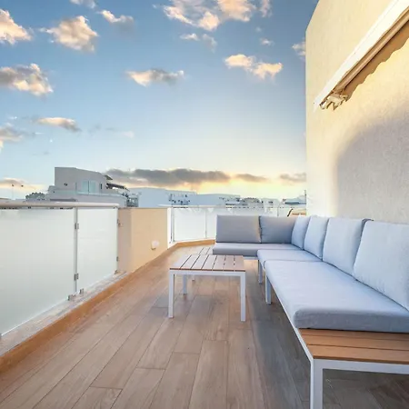 Luxurious & Spacious 2bd Penthouse With Large Terrace & Jacuzzi At The Podium - Yacht Marina Area, Close To Valletta Apartament *