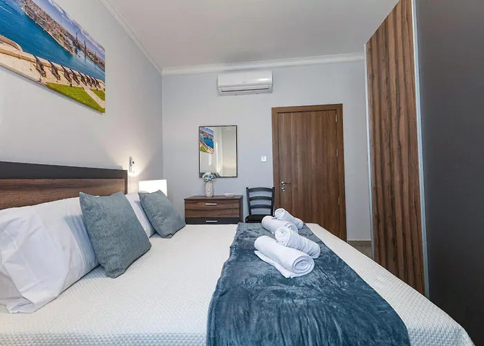 Lejlighed Luxurious & Spacious 2bd Penthouse With Large Terrace & Jacuzzi At The Podium - Yacht Marina Area, Close To Valletta Msida